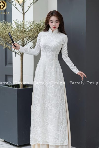 Áo dài cho thuê Sương Mai 4 tà vải tơ lụa Thái Tuấn Fatraly