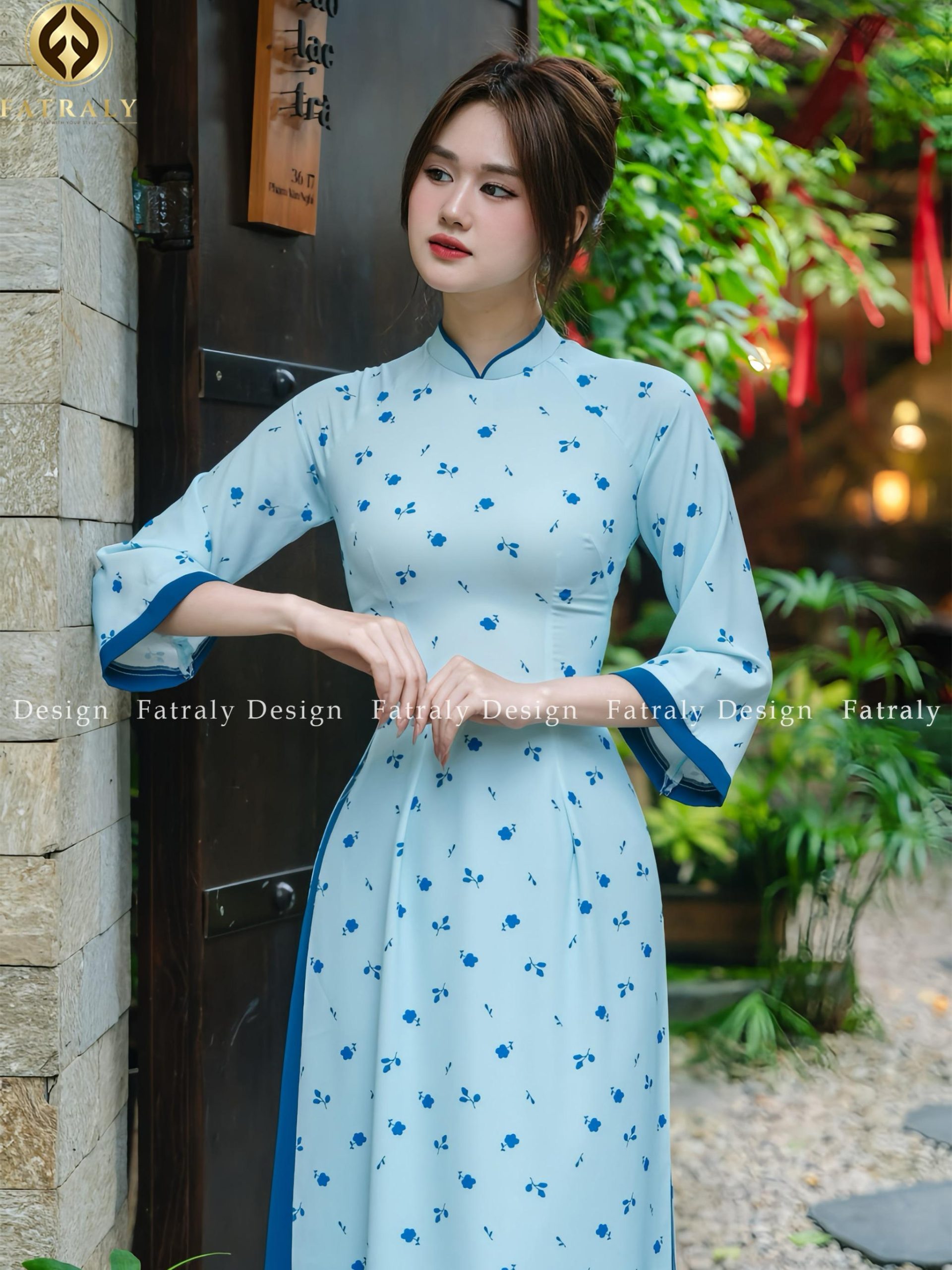 Áo dài lụa thạch Thái Tuấn