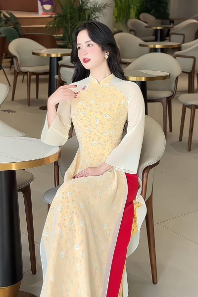 Áo dài thiết kế 4 tà họa tiết hoa nhí, chất liệu vải tơ lót hoa lụa, đính trang trí nút bọc may thủ công cao cấp