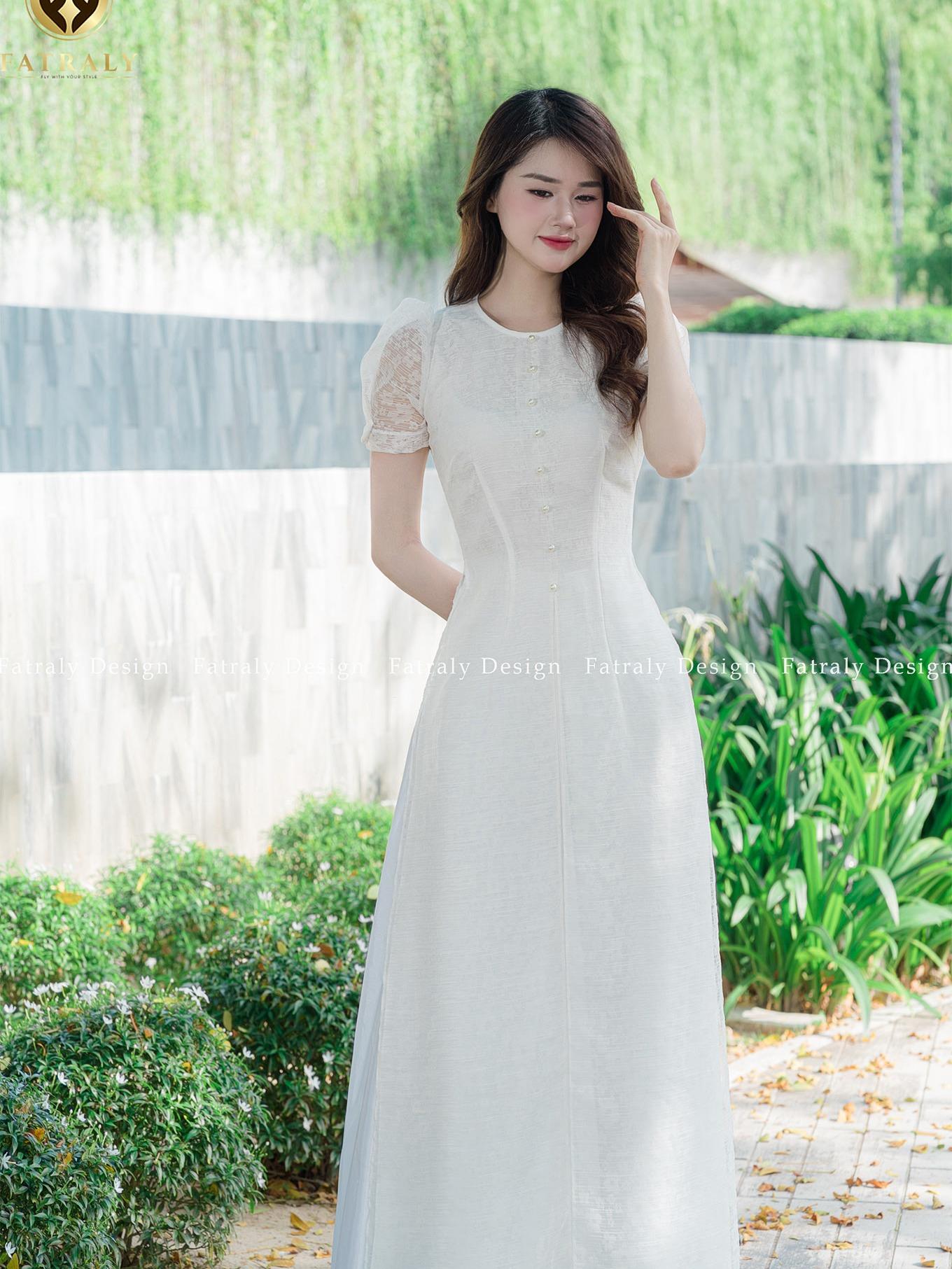 Áo dài nữ thiết kế 4 tà, tay ngắn trẻ trung từ lụa tơ cao cấp 4 Áo dài nữ thiết kế 4 tà, tay ngắn trẻ trung từ lụa tơ cao cấp - Hình ảnh 4