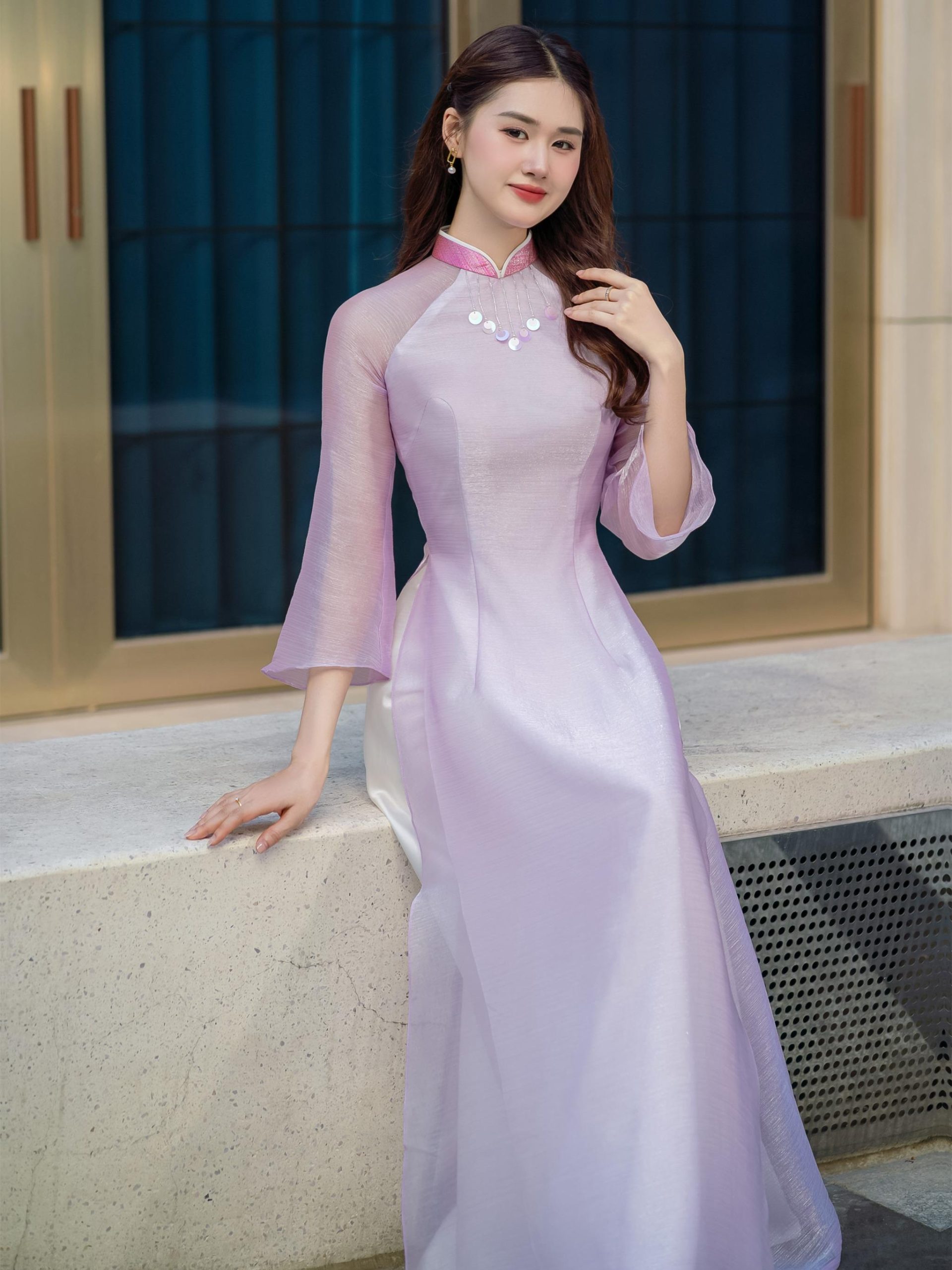 Áo dài nữ tơ 4 tà đính kết thủ công cao cấp chất liệu lụa mềm mại thoáng mát phù hợp bốn mùa vẻ đẹp thanh lịch và tinh tế