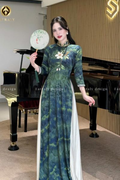 Áo dài lụa Thái Tuấn nhũ ánh kim hoàng gia hoạ tiết thêu thủ công