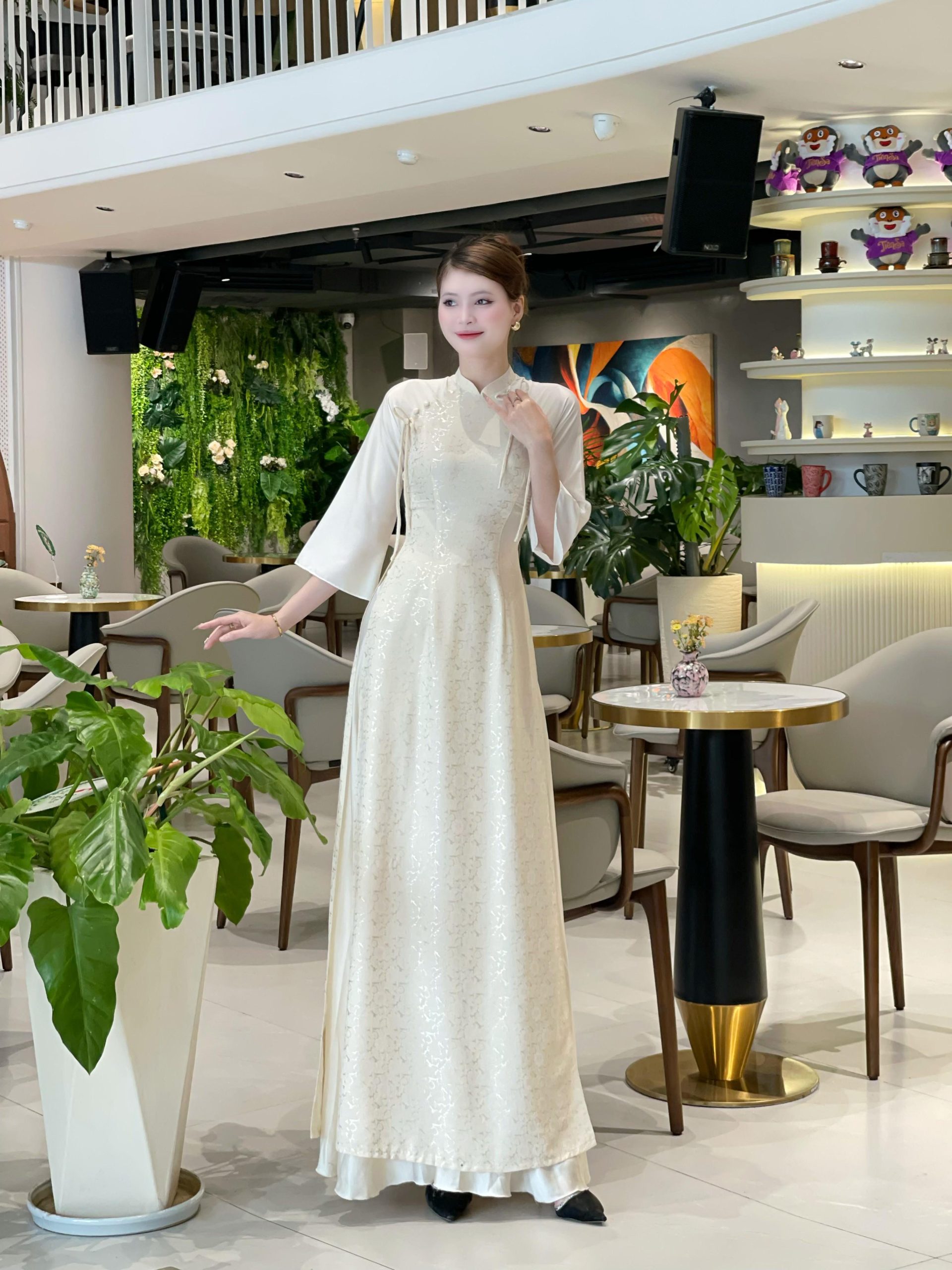 Áo dài lụa gấm tơ tằm ba tone màu siêu xinh chất liệu mềm mại thoải mái thiết kế tinh tế thu hút cho nhiều dịp