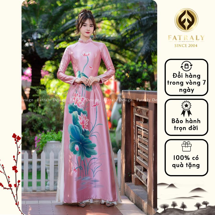 Áo dài nữ Lụa 2 da họa tiết hoa sen vẽ tay cao cấp cổ áo dính đá sang trọng 6 Áo dài nữ Lụa 2 da họa tiết hoa sen vẽ tay cao cấp cổ áo dính đá sang trọng - Hình ảnh 6