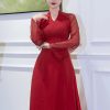 Áo dài nữ đỏ lụa sang trọng phối tay tơ, đính đá thủ công chất liệu mềm mịn thoải mái