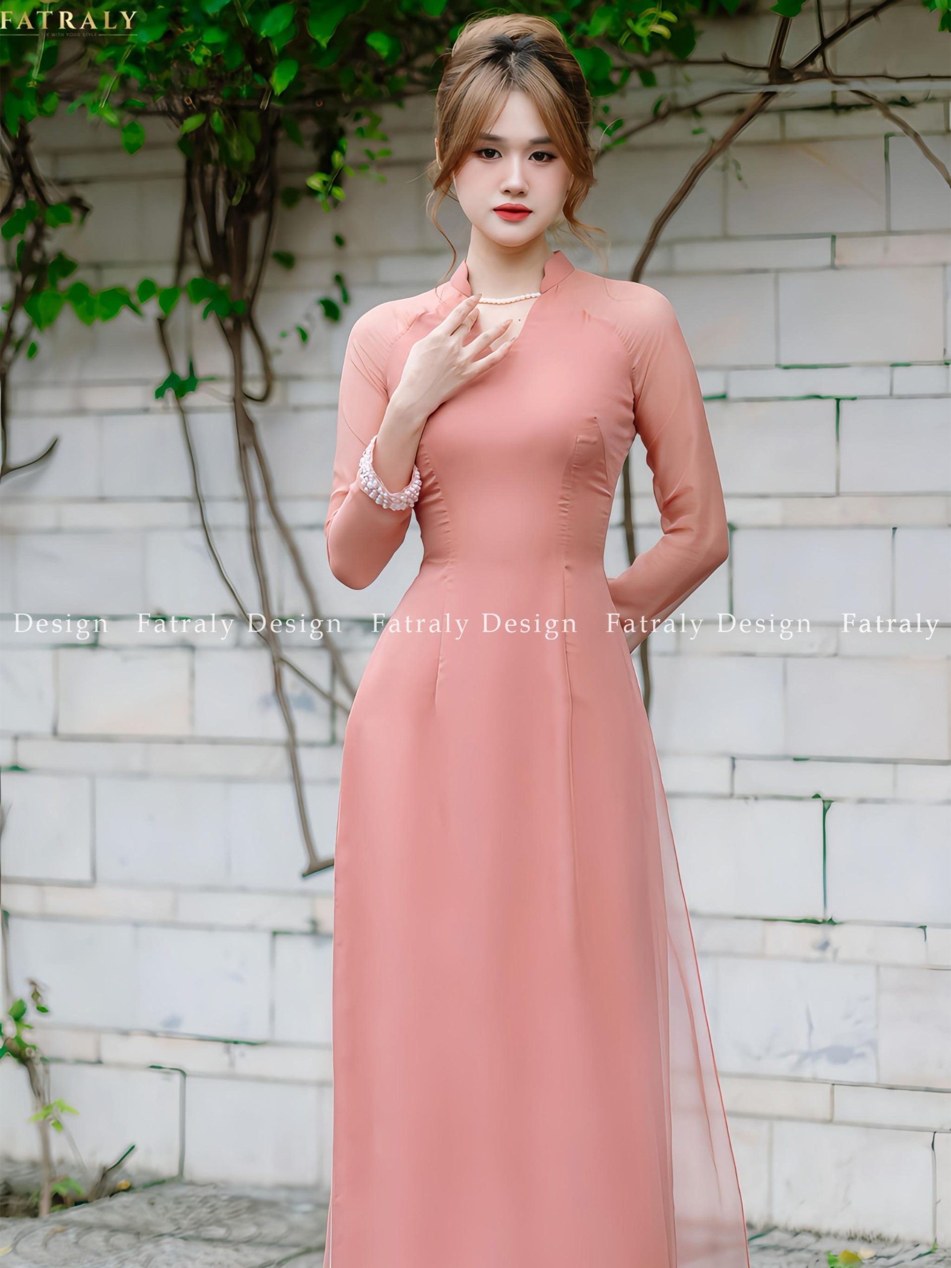 Áo dài nữ thiết kế 4 tà vải tơ lót lụa cổ đính ngọc màu hồng 5 Áo dài nữ thiết kế 4 tà vải tơ lót lụa cổ đính ngọc màu hồng - Hình ảnh 5