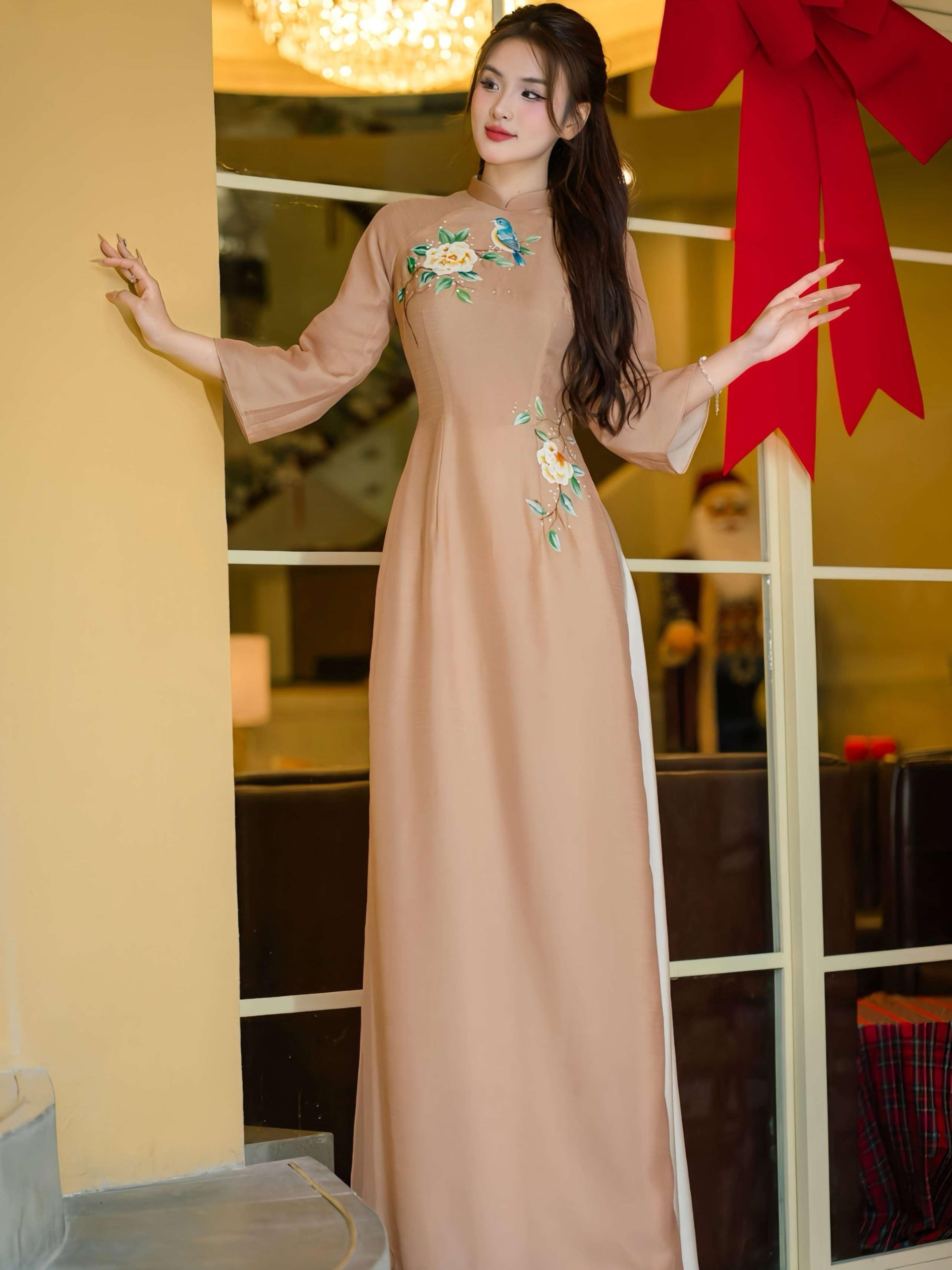 Áo dài Tơ 4 tà họa tiết vẽ tay cao cấp chất vải mềm mại thiết kế tinh tế hoa vẽ tay nghệ nhân thủ công phong cách thời trang truyền thống