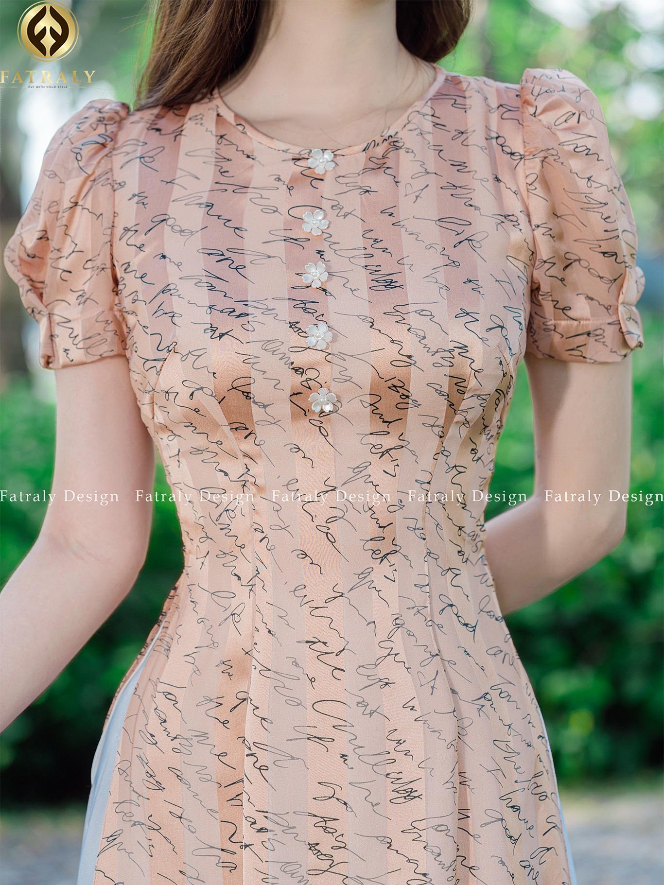 Áo dài nữ thiết kế 4 tà, tay ngắn trẻ trung từ lụa tơ cao cấp 6 Áo dài nữ thiết kế 4 tà, tay ngắn trẻ trung từ lụa tơ cao cấp - Hình ảnh 6