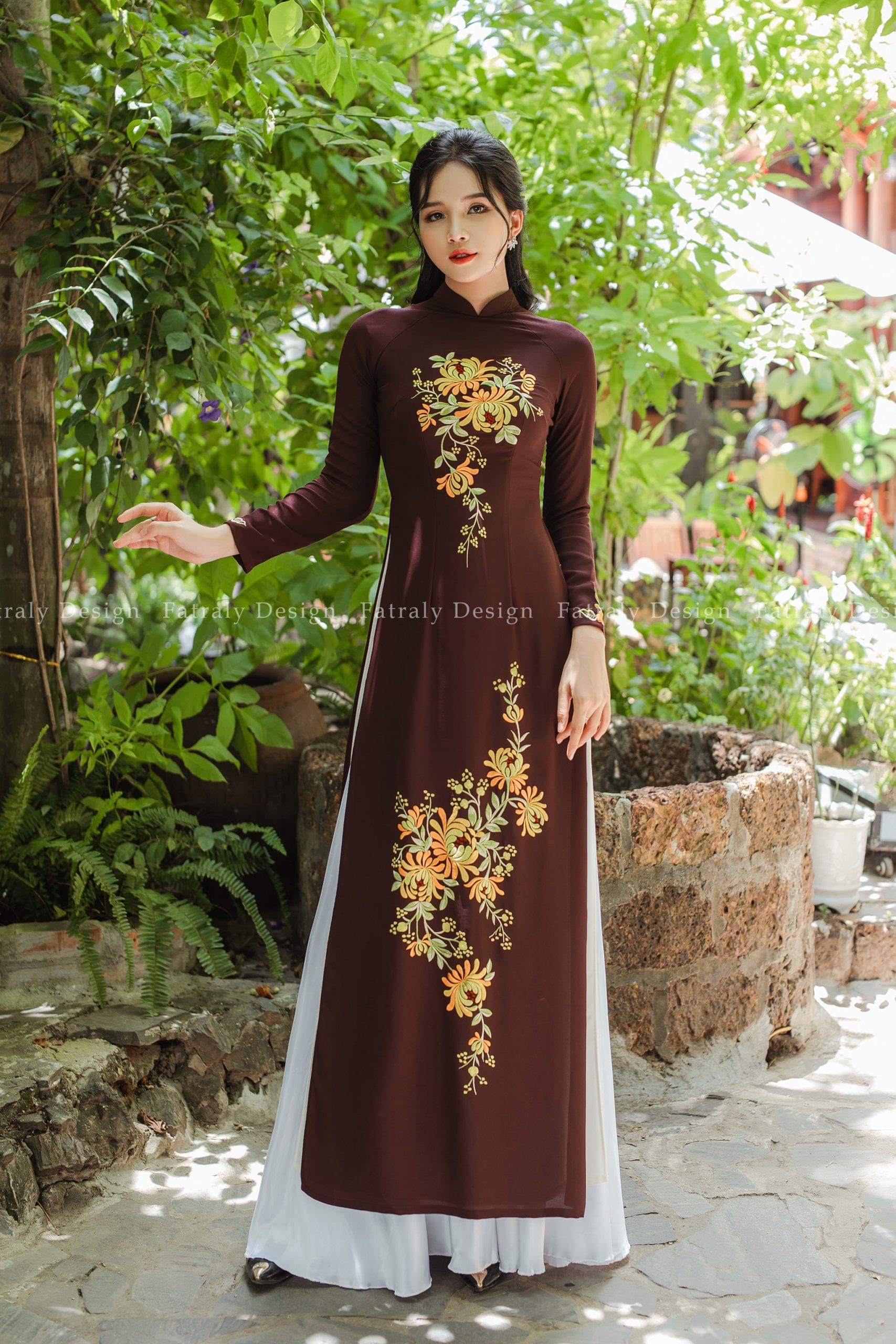 Áo dài Mộng truyền thống thêu tay