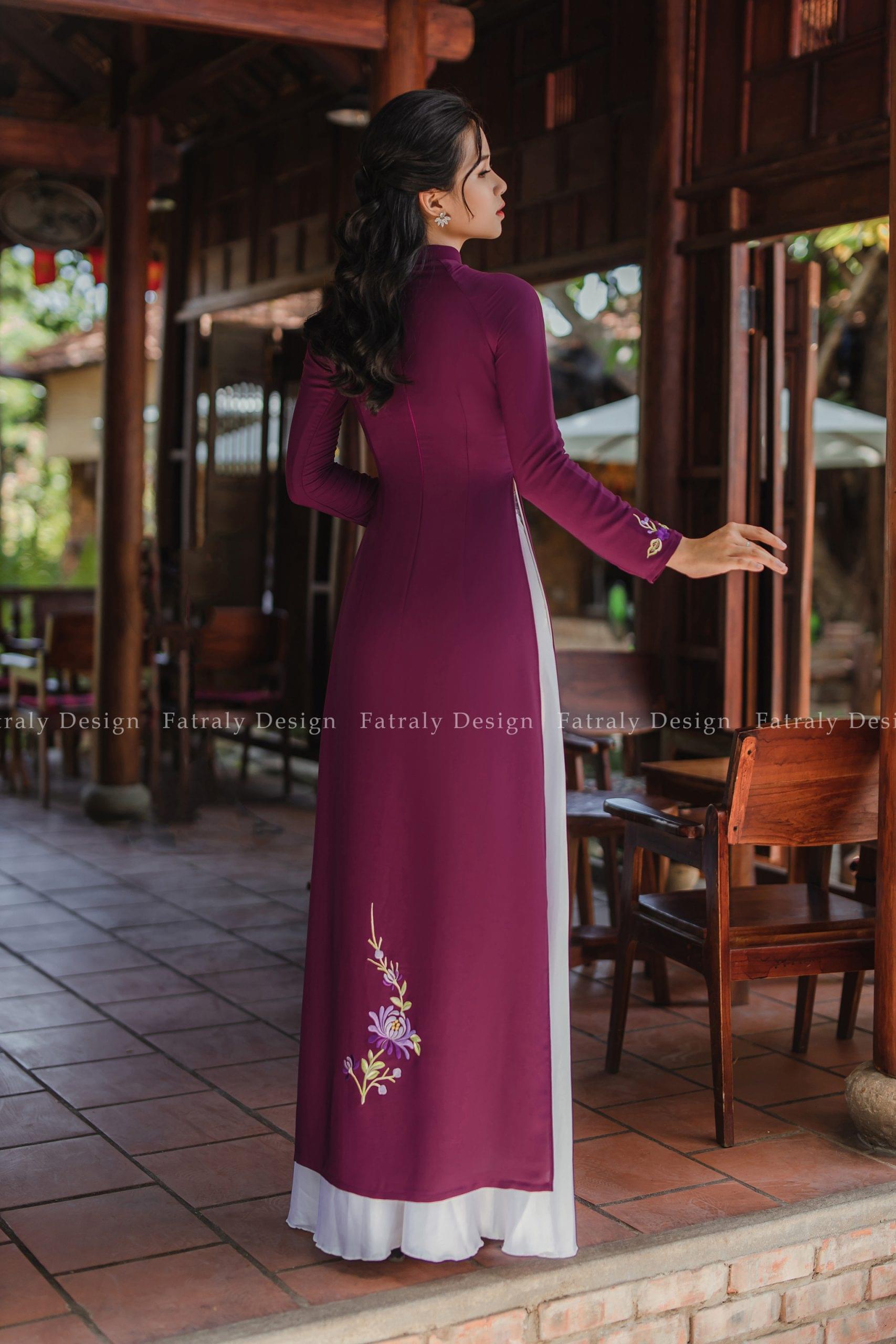 Áo dài Mộng truyền thống thêu tay - Hình ảnh 2