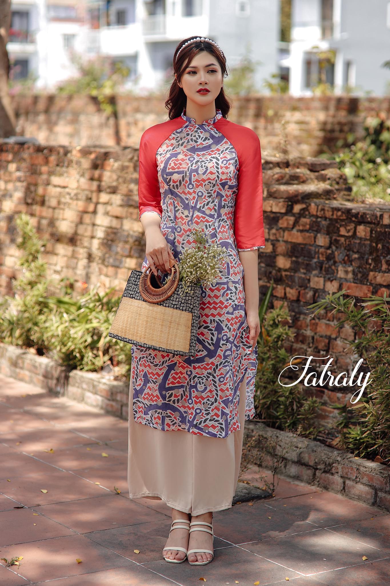 Áo dài Liêm Thanh cách tân tơ dệt cao cấp