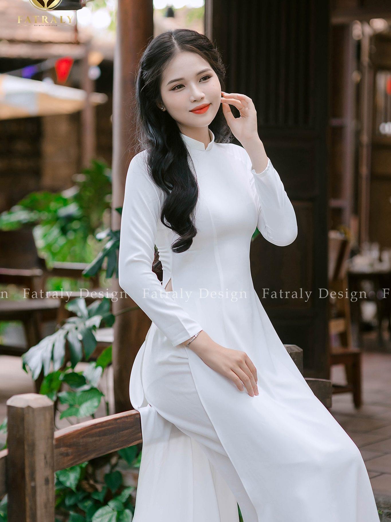 Áo dài cho thuê Sương trắng vải Lụa Nhật Nam