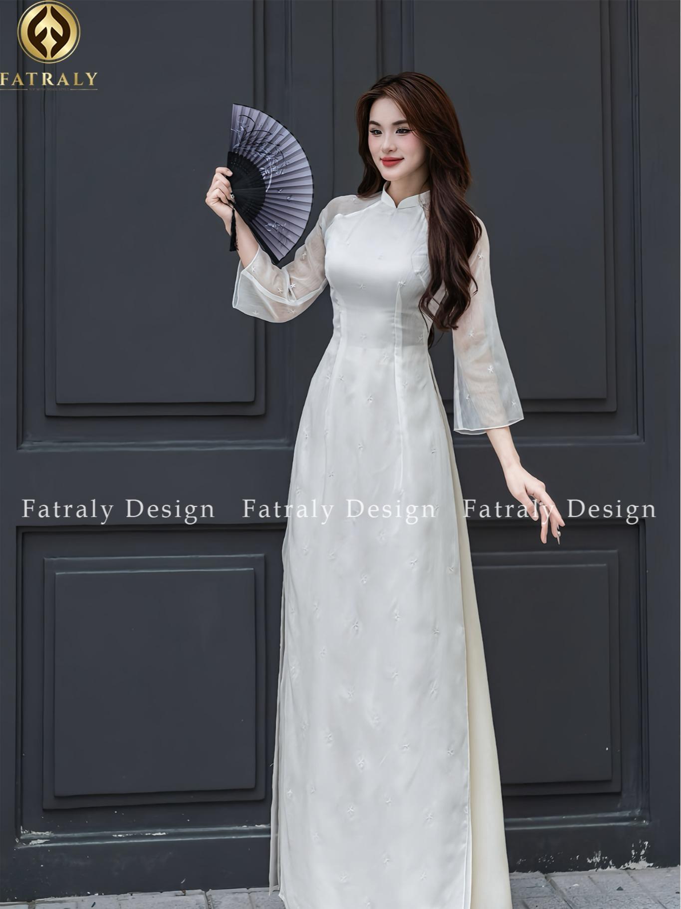 Áo dài cho thuê Ngọc Mai vải lụa Thái Tuấn Fatraly