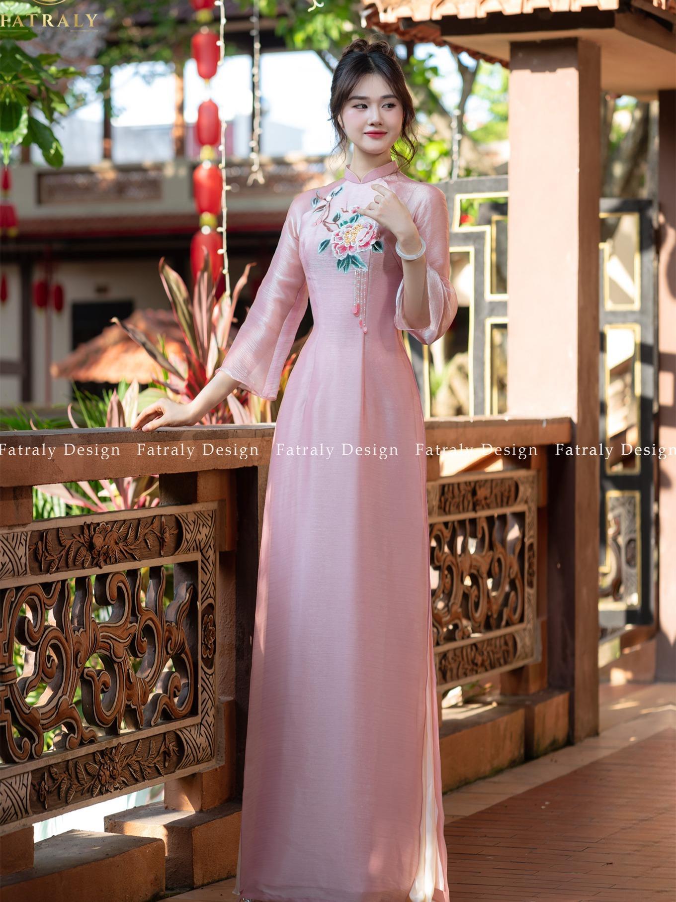Áo dài thiết kế tơ lót lụa