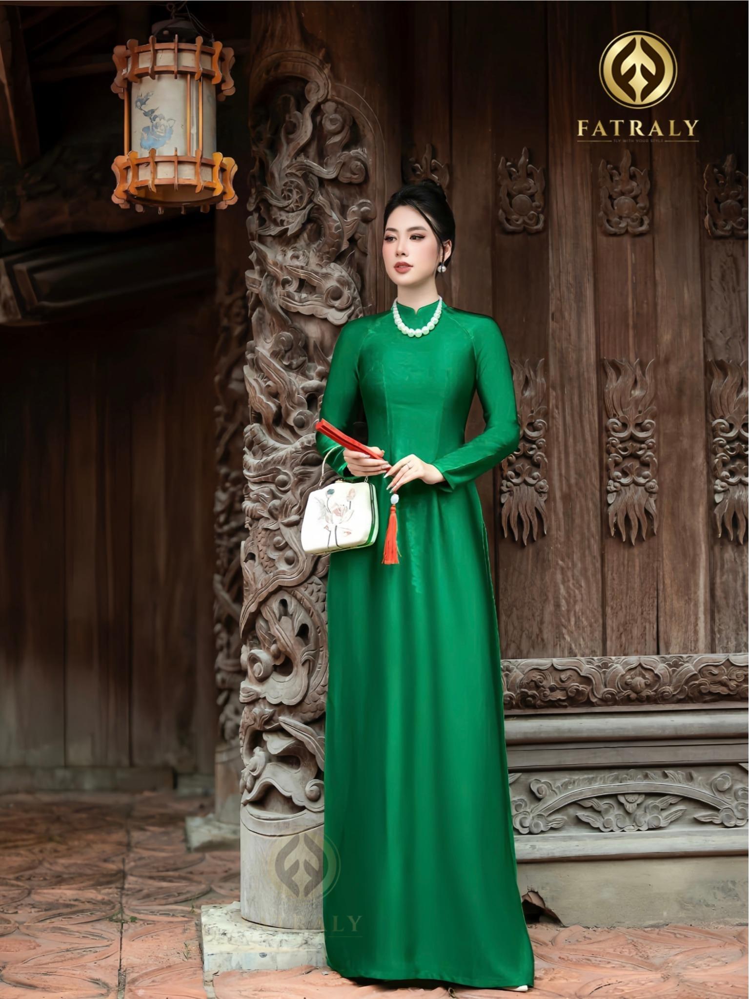 Áo dài nữ vải lụa Queen cao cấp thiết kế đơn giản sang trọng chất liệu mềm mịn ôm dáng form chuẩn vừa vặn